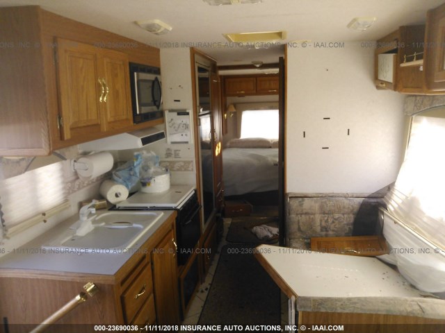 5B4LP57G013328629 - 2001 WORKHORSE CUSTOM CHASSIS MOTORHOME CHASSIS P3500 Unknown photo 8