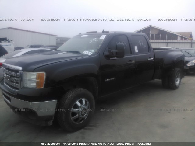 1GT412C81BF197577 - 2011 GMC SIERRA C3500 BLACK photo 2