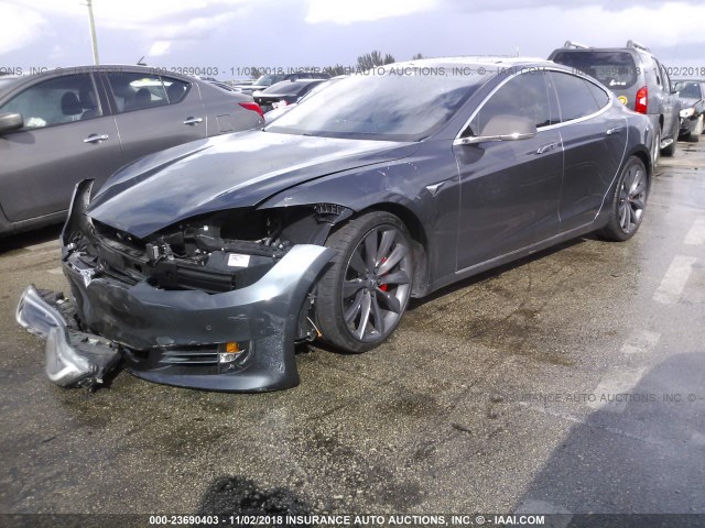 5YJSA1E42GF168192 - 2016 TESLA MODEL S GRAY photo 2