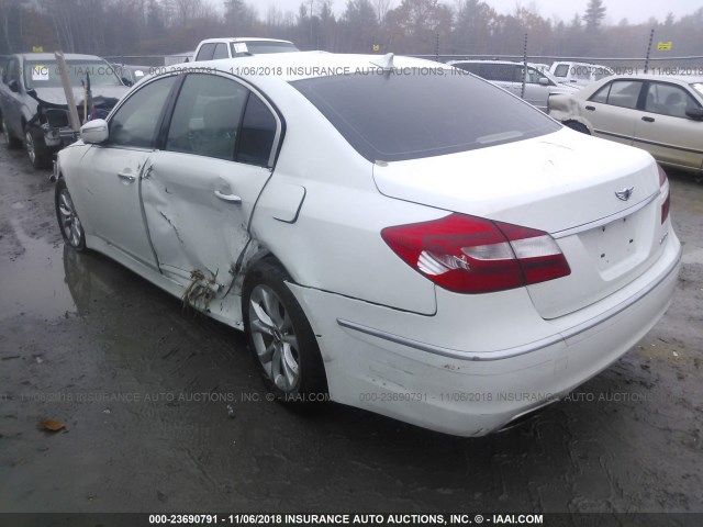 KMHGC4DD3DU248764 - 2013 HYUNDAI GENESIS 3.8L WHITE photo 3