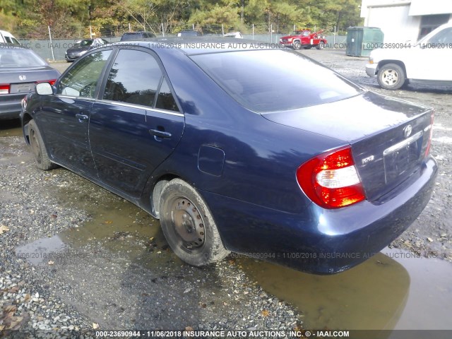 4T1BE32K83U169346 - 2003 TOYOTA CAMRY LE/XLE/SE BLUE photo 3