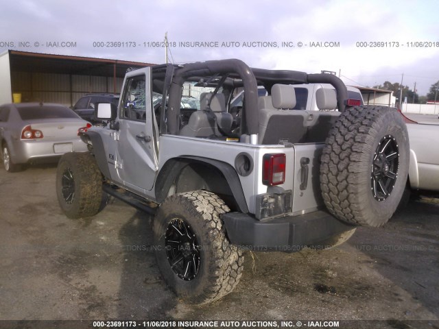 1J4FA24109L745648 - 2009 JEEP WRANGLER X SILVER photo 3