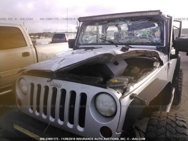 1J4FA24109L745648 - 2009 JEEP WRANGLER X SILVER photo 6