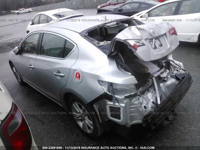 19VDE1F38DE010100 - 2013 ACURA ILX 20 SILVER photo 3