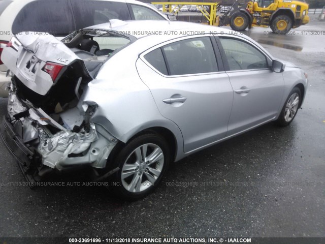 19VDE1F38DE010100 - 2013 ACURA ILX 20 SILVER photo 4