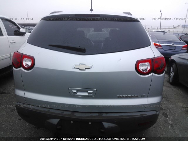 1GNKRJEDXBJ380193 - 2011 CHEVROLET TRAVERSE LT SILVER photo 6