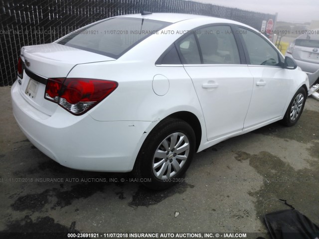 1G1PC5SH1B7289415 - 2011 CHEVROLET CRUZE LS WHITE photo 4