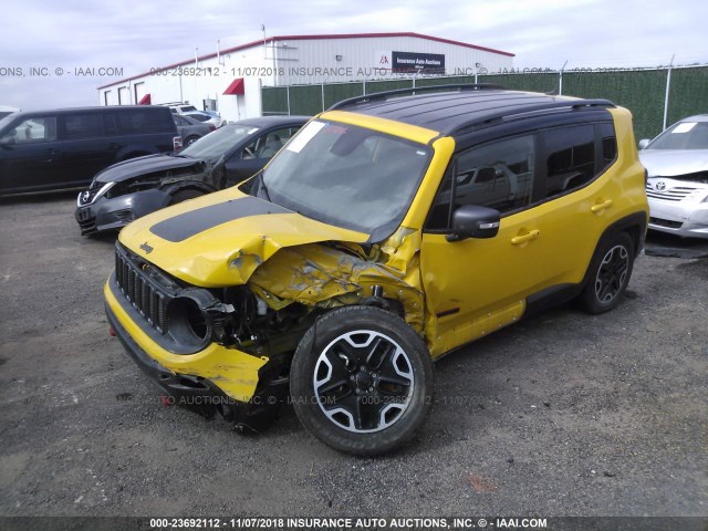 ZACCJBCT7FPC40757 - 2015 JEEP RENEGADE TRAILHAWK YELLOW photo 2