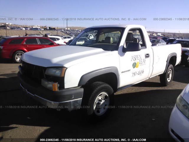 1GCHC24U66E196539 - 2006 CHEVROLET SILVERADO C2500 HEAVY DUTY WHITE photo 2