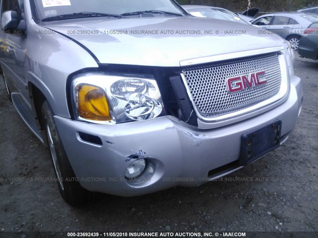 1GKET66M966125115 - 2006 GMC ENVOY DENALI XL SILVER photo 6