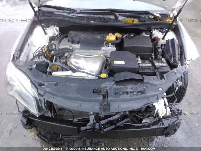 4T1BF1FK5GU120378 - 2016 TOYOTA CAMRY LE/XLE/SE/XSE WHITE photo 10
