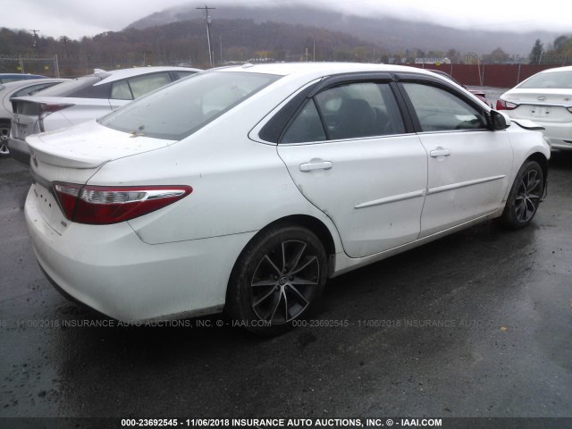 4T1BF1FK5GU120378 - 2016 TOYOTA CAMRY LE/XLE/SE/XSE WHITE photo 4