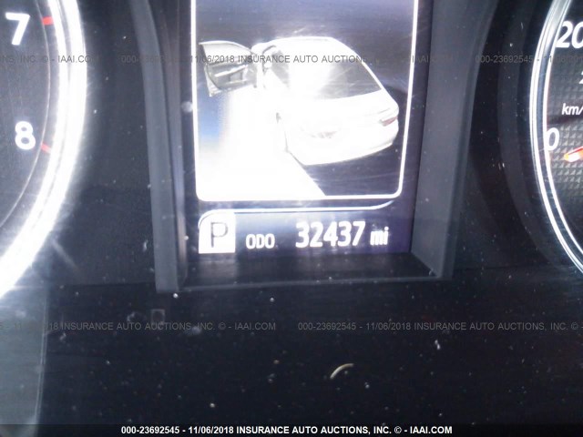 4T1BF1FK5GU120378 - 2016 TOYOTA CAMRY LE/XLE/SE/XSE WHITE photo 7