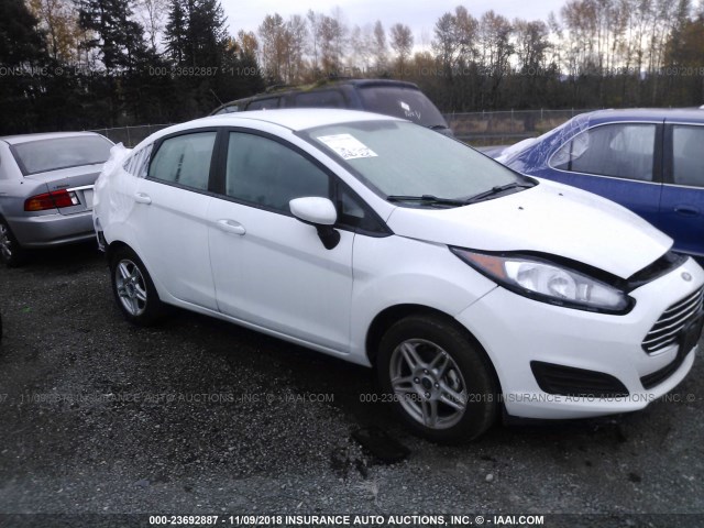 3FADP4BJ1HM135903 - 2017 FORD FIESTA SE WHITE photo 1