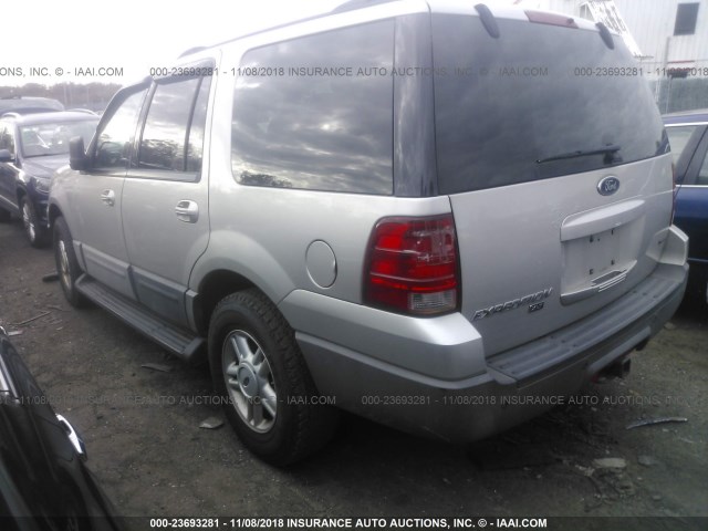 1FMFU16L44LB40803 - 2004 FORD EXPEDITION XLT GRAY photo 3