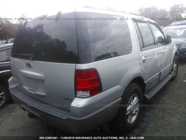 1FMFU16L44LB40803 - 2004 FORD EXPEDITION XLT GRAY photo 4