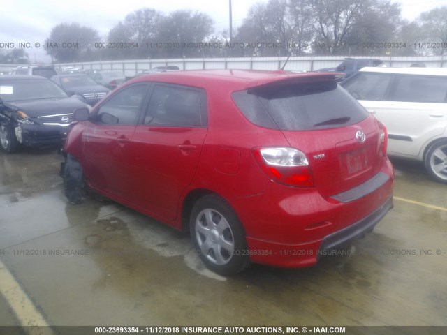 2T1KE4EE1AC041797 - 2010 TOYOTA COROLLA MATRIX S RED photo 3