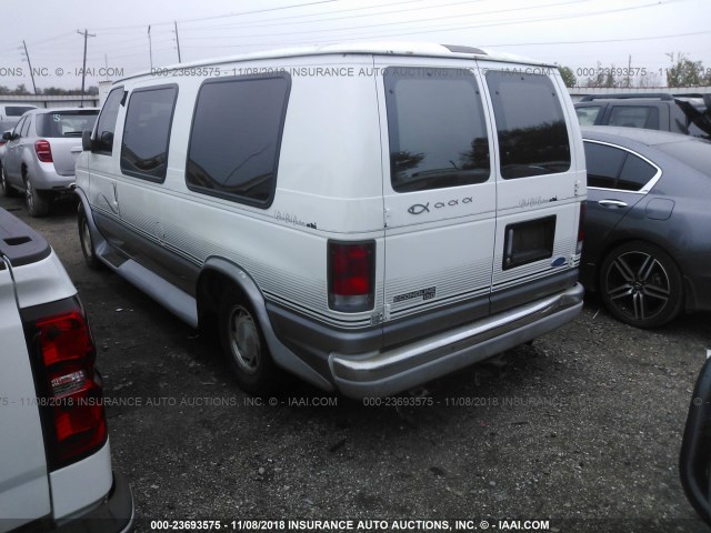 1FDEE1468VHC10734 - 1997 FORD ECONOLINE E150 VAN WHITE photo 3