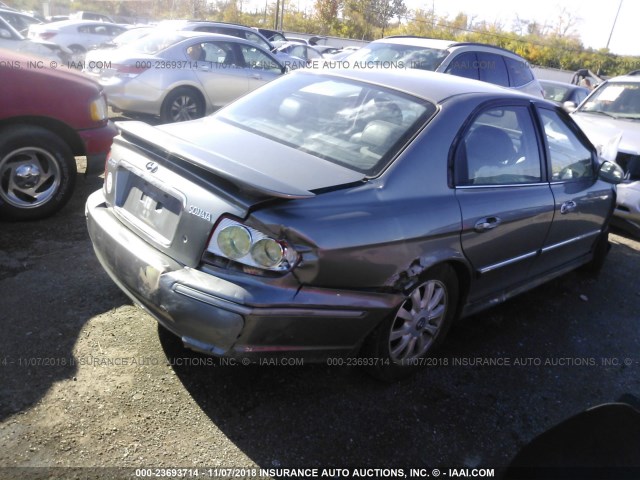 KMHWF35HX3A771830 - 2003 HYUNDAI SONATA GLS/LX GRAY photo 4