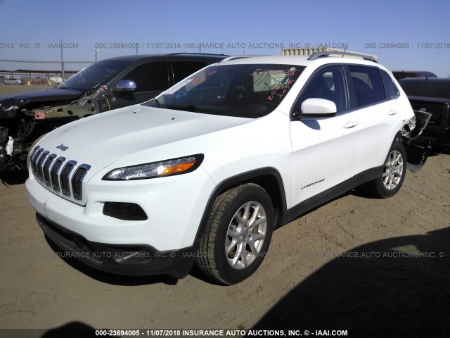 1C4PJLCB6GW234371 - 2016 JEEP CHEROKEE LATITUDE WHITE photo 2