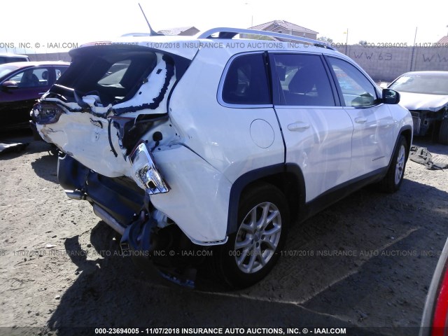 1C4PJLCB6GW234371 - 2016 JEEP CHEROKEE LATITUDE WHITE photo 4