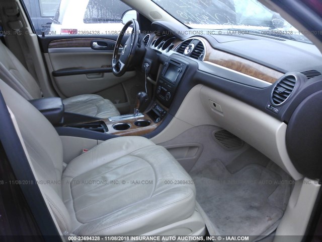 5GAKRCED1BJ279503 - 2011 BUICK ENCLAVE CXL RED photo 5