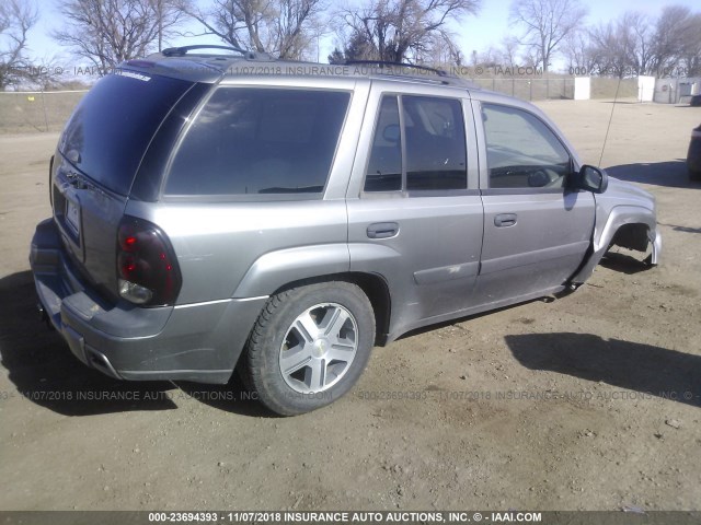 1GNDT13SX52197824 - 2005 CHEVROLET TRAILBLAZER LS/LT SILVER photo 4