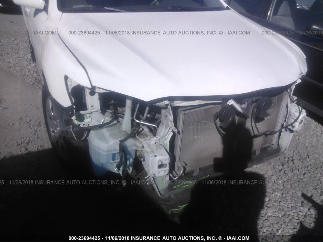 4T1BF3EKXBU746479 - 2011 TOYOTA CAMRY SE/LE/XLE WHITE photo 6