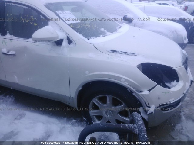 5GAER23778J200610 - 2008 BUICK ENCLAVE CXL WHITE photo 6