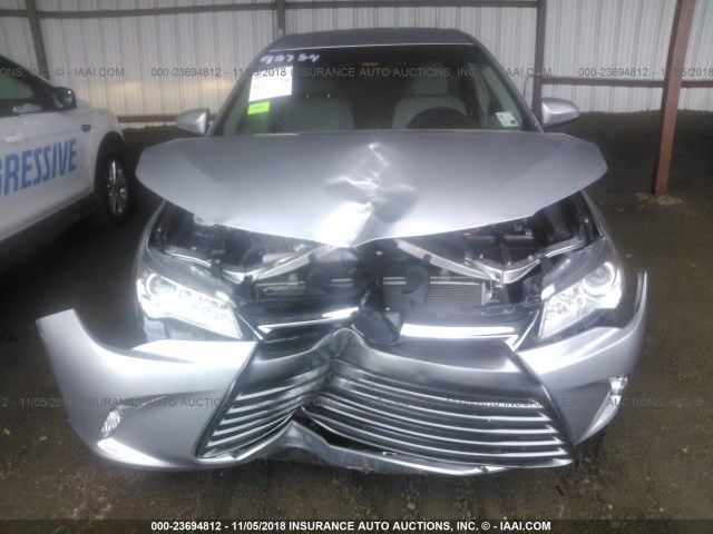 4T1BF1FK1HU793962 - 2017 TOYOTA CAMRY LE/XLE/SE/XSE SILVER photo 6