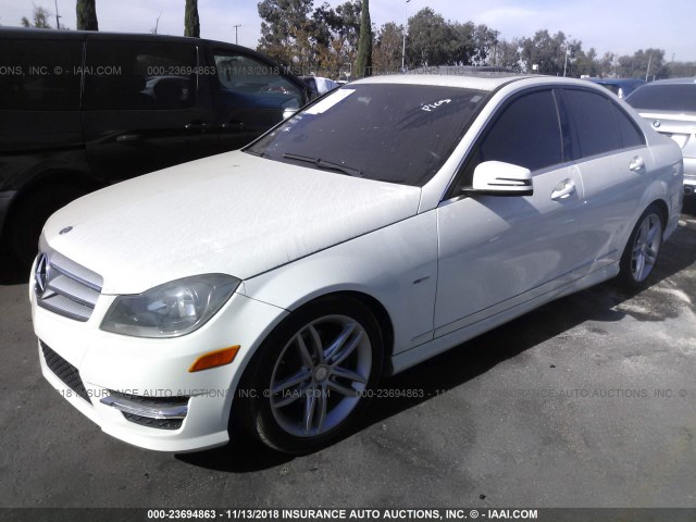 WDDGF4HB3CR196063 - 2012 MERCEDES-BENZ C 250 WHITE photo 2