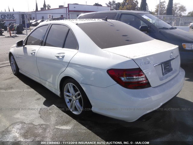 WDDGF4HB3CR196063 - 2012 MERCEDES-BENZ C 250 WHITE photo 3