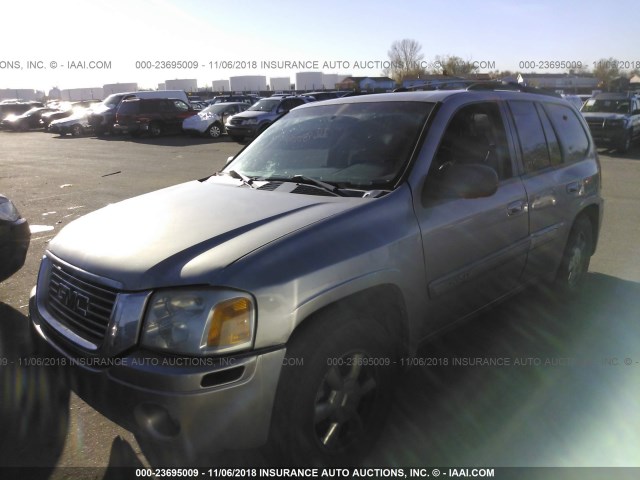 1GKDT13SX22258291 - 2002 GMC ENVOY GOLD photo 2