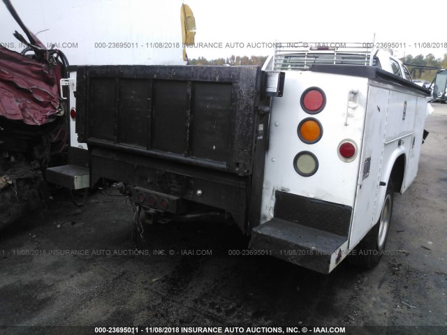 1GBJC33G52F211141 - 2002 CHEVROLET C3500 CREWCAB  WHITE photo 8