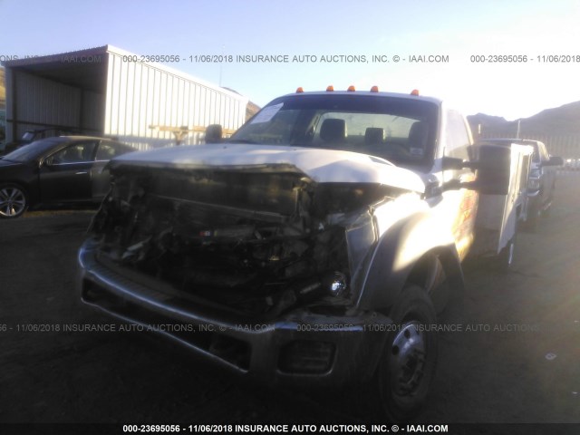 1FDUF5HT5CEA08688 - 2012 FORD F550 SUPER DUTY WHITE photo 2