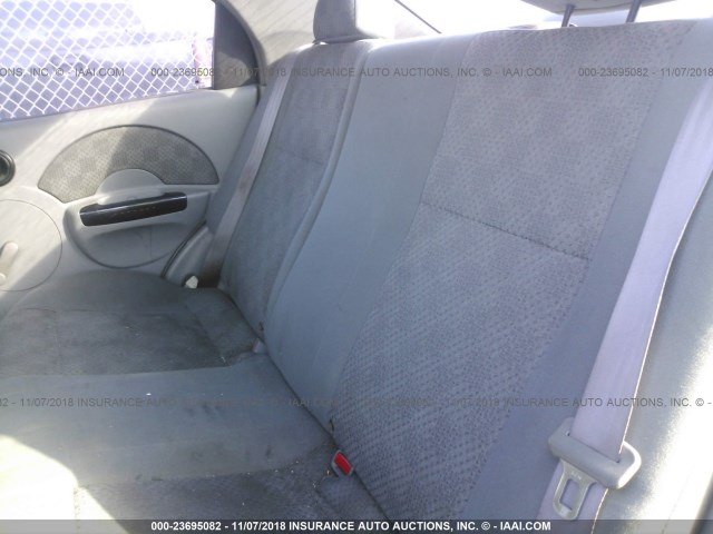 KL1TD52625B328054 - 2005 CHEVROLET AVEO LS WHITE photo 8