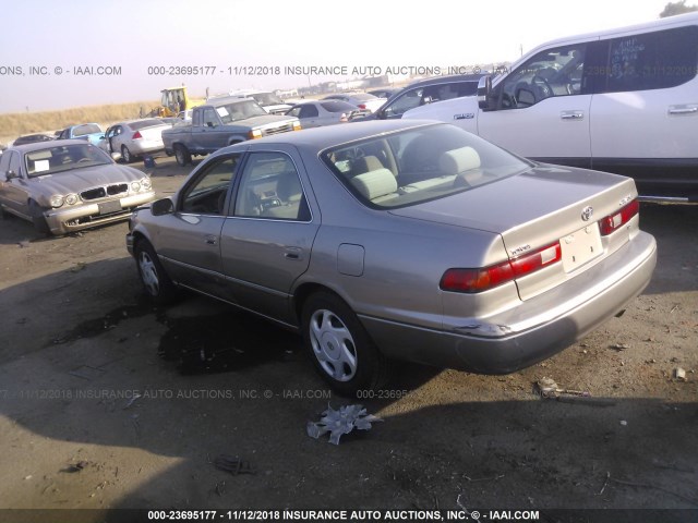 4T1BF22K0VU005812 - 1997 TOYOTA CAMRY CE/LE/XLE GRAY photo 3