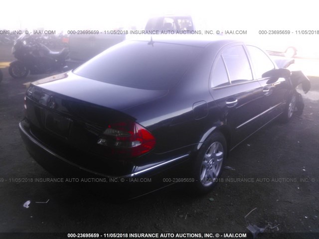 WDBUF65JX5A661510 - 2005 MERCEDES-BENZ E 320 BLACK photo 4