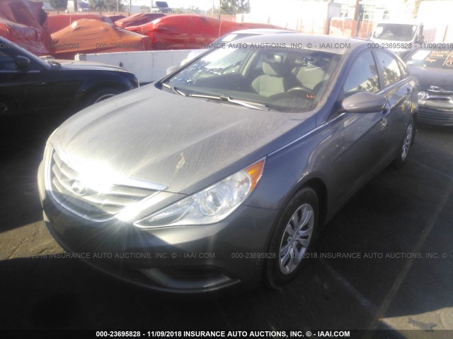 5NPEB4AC4CH405639 - 2012 HYUNDAI SONATA GLS GRAY photo 2