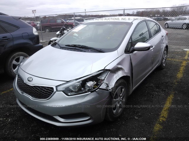 KNAFK4A69G5554355 - 2016 KIA FORTE LX SILVER photo 2