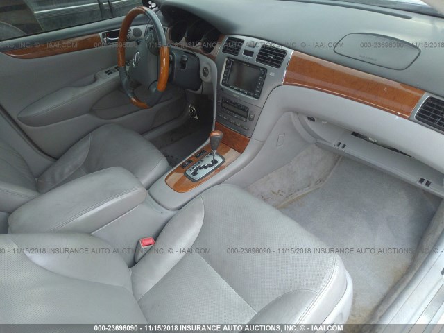 JTHBA30G455092002 - 2005 LEXUS ES 330 GRAY photo 5