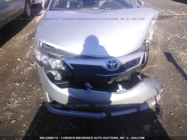 4T1BF1FK0CU029903 - 2012 TOYOTA CAMRY SE/LE/XLE ვერცხლისფერი ფოტო 6