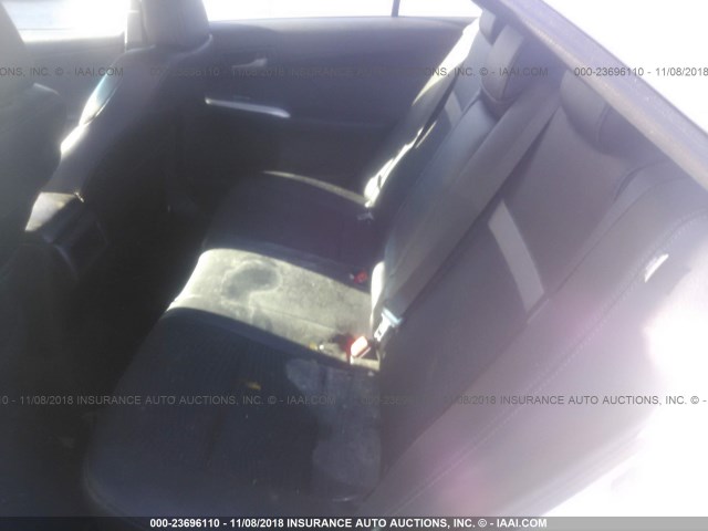 4T1BF1FK0CU029903 - 2012 TOYOTA CAMRY SE/LE/XLE ვერცხლისფერი ფოტო 8