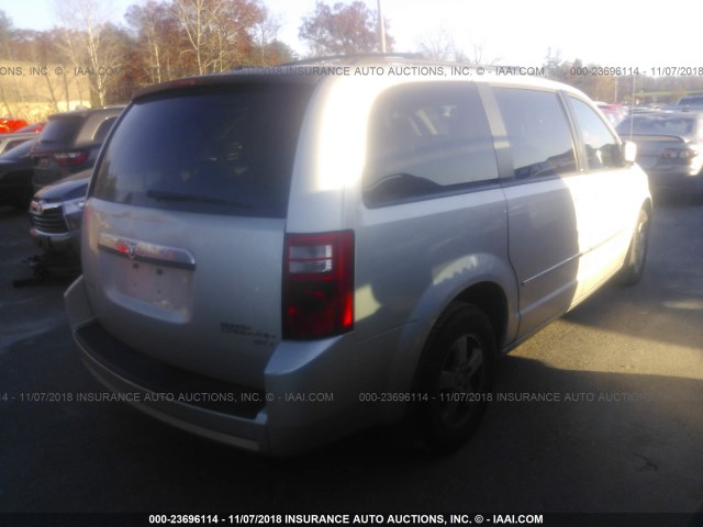 2D4RN5D18AR298140 - 2010 DODGE GRAND CARAVAN SXT SILVER photo 4