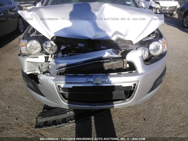 1G1JA5SH7D4236461 - 2013 CHEVROLET SONIC LS 银色 照片 6