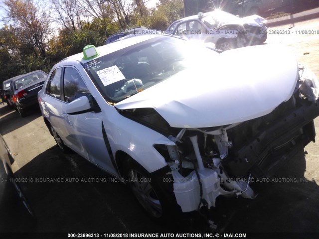 4T4BF1FK1ER397838 - 2014 TOYOTA CAMRY L/SE/LE/XLE WHITE photo 1
