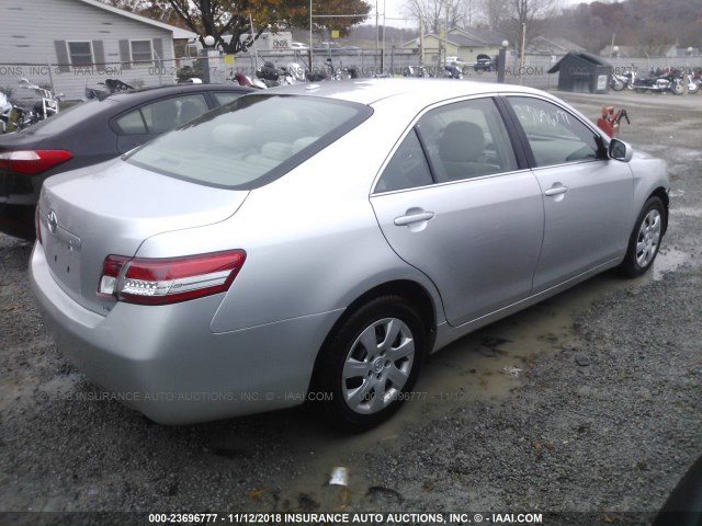 4T1BF3EK8BU730569 - 2011 TOYOTA CAMRY SE/LE/XLE 银色 照片 4