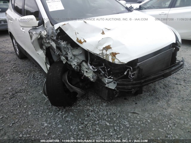 KM8JU3AC0CU362521 - 2012 HYUNDAI TUCSON GLS/LIMITED თეთრი ფოტო 6