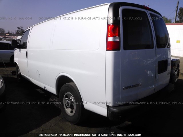 1GTW7AFF3H1111610 - 2017 GMC SAVANA G2500 WHITE photo 3