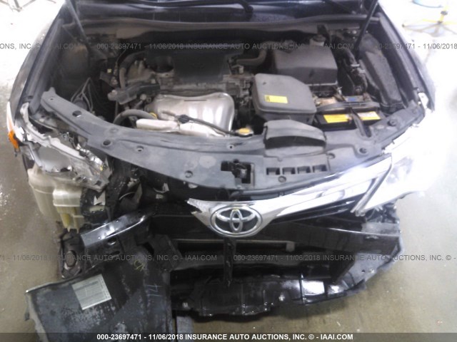 4T1BF1FK2CU086667 - 2012 TOYOTA CAMRY SE/LE/XLE 深蓝色 照片 10